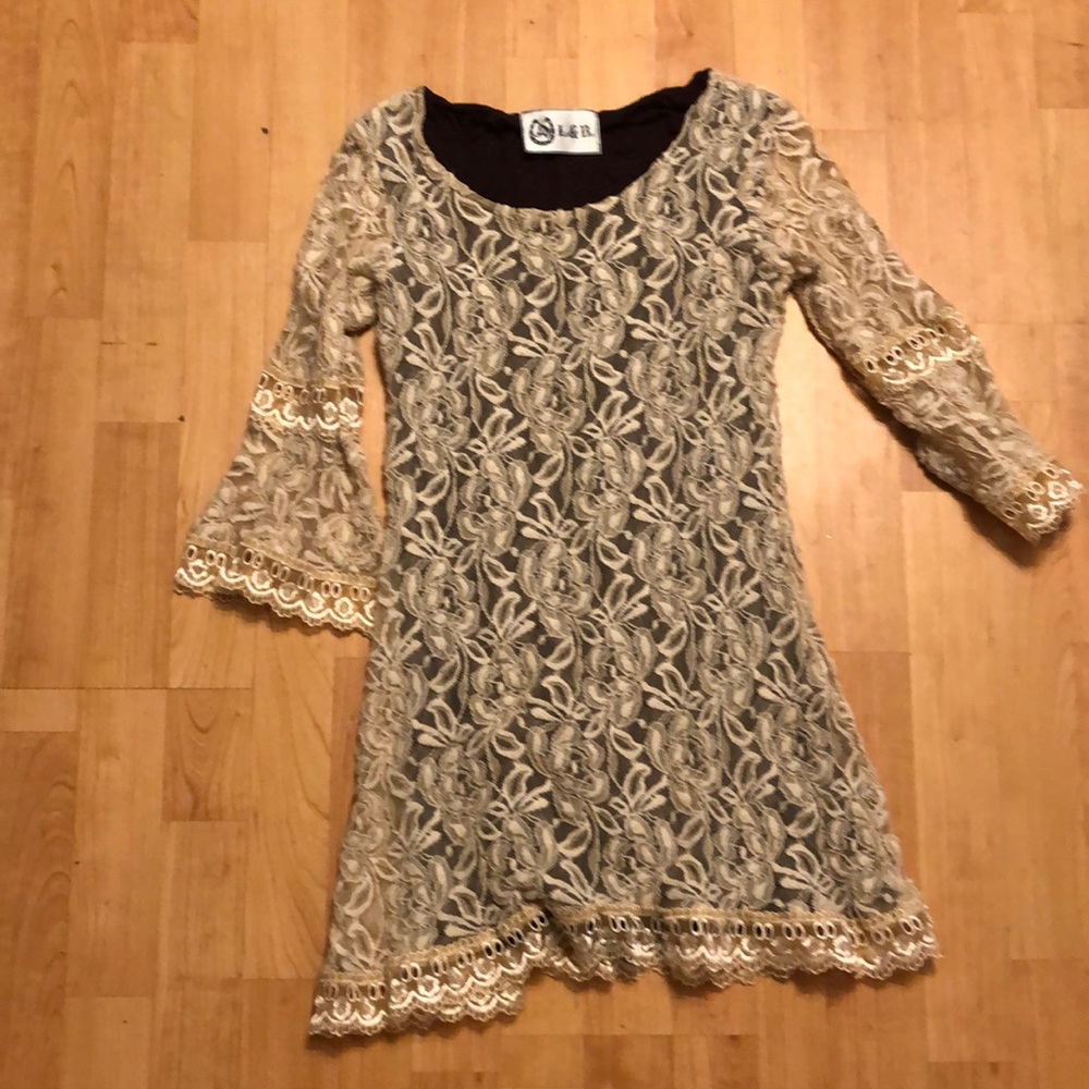 Boutique lace dress